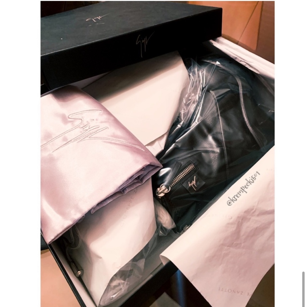 Same day ship! Giuseppe Zanotti Boots ⭐️ Brand New in Box - Picture 2 of 16